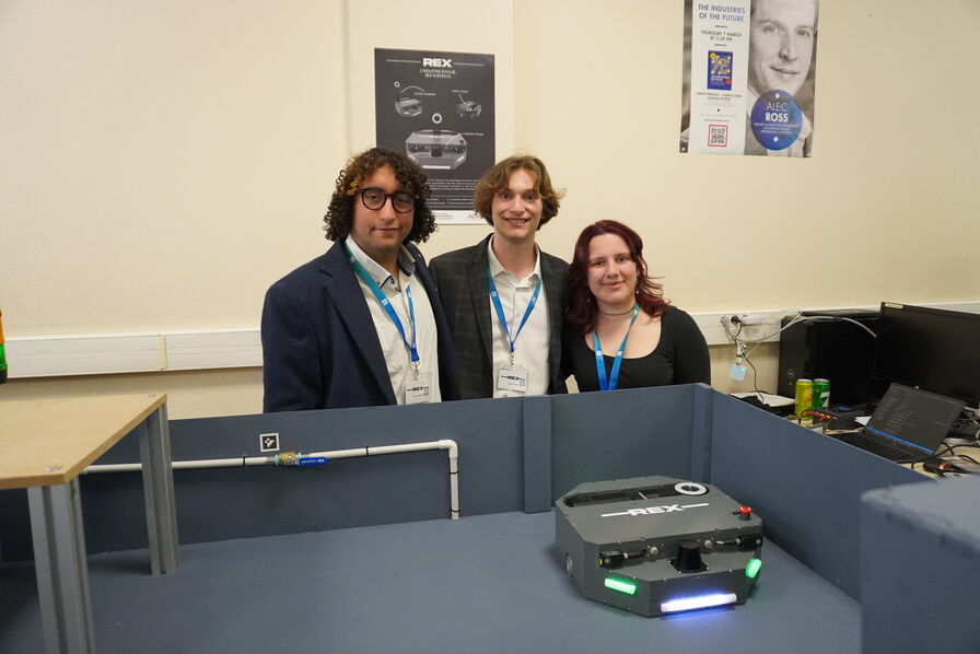 Un robot mobile pour prévenir les pannes en usine